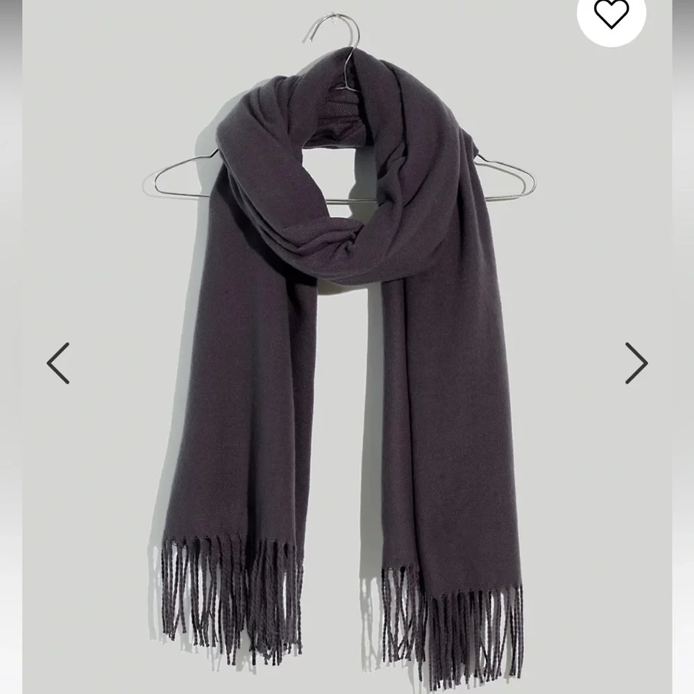 Madewell Fringed Scarf Cozy Supersoft Shawl Gray Coal Off Black Fringe NH397